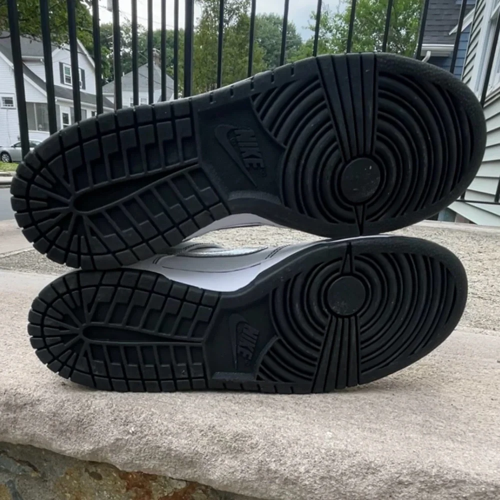 VNDS!  2010 Nike ID dunk!  White & silver!  Size 11 - Picture 9 of 9